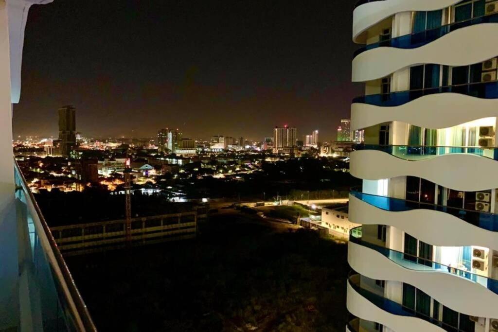 Апартаменты The Wave - Kota Laksamana -- Pool View -- 6 Pax Малакка Экстерьер фото